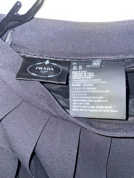 PRADAプリーツスカート　サイズ42 プラダ黒プリーツミディスカートサイズ42 【公式通販】